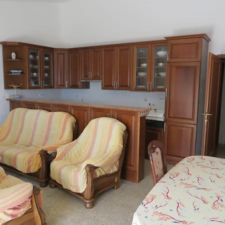 And Rogosic Apartment Hvar Town