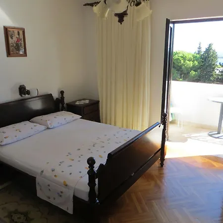 Apartment And Rogosic