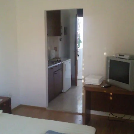 And Rogosic Apartment Hvar Town