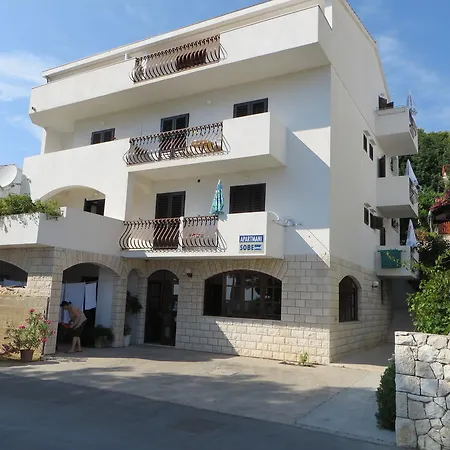 And Rogosic Διαμέρισμα