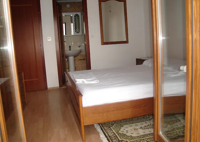 Apartament And Rogosic