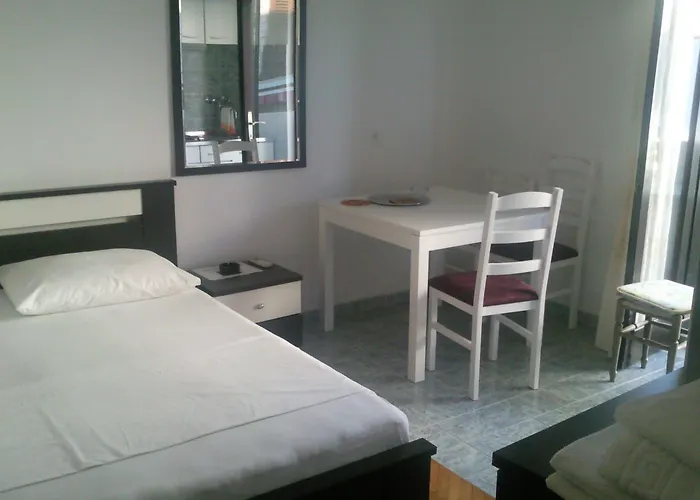 And Rogosic Apartament *