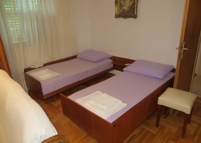 Apartament And Rogosic