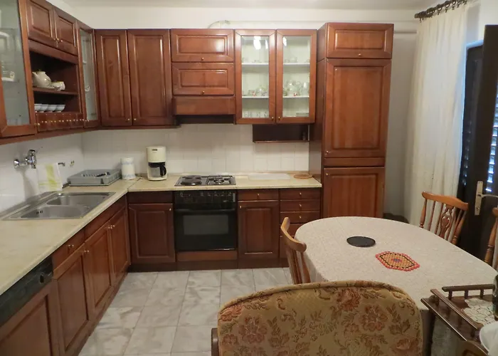 Apartment And Rogosic Hvar Town