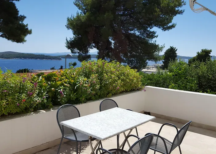 And Rogosic Apartment *