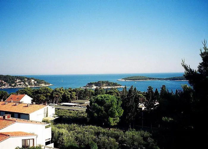 And Rogosic Apartment *