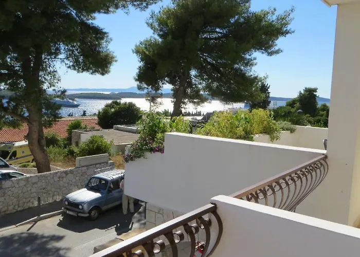 And Rogosic Apartament *