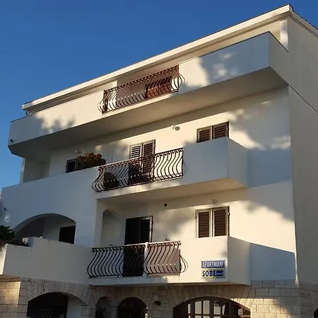 And Rogosic Apartman Hvar Town